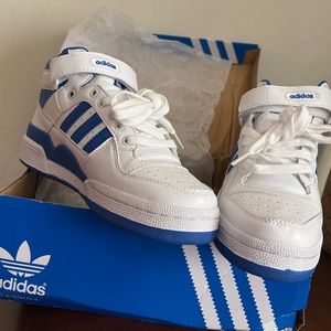 Adidas Sneakers - Forum mid Refined in white / blue